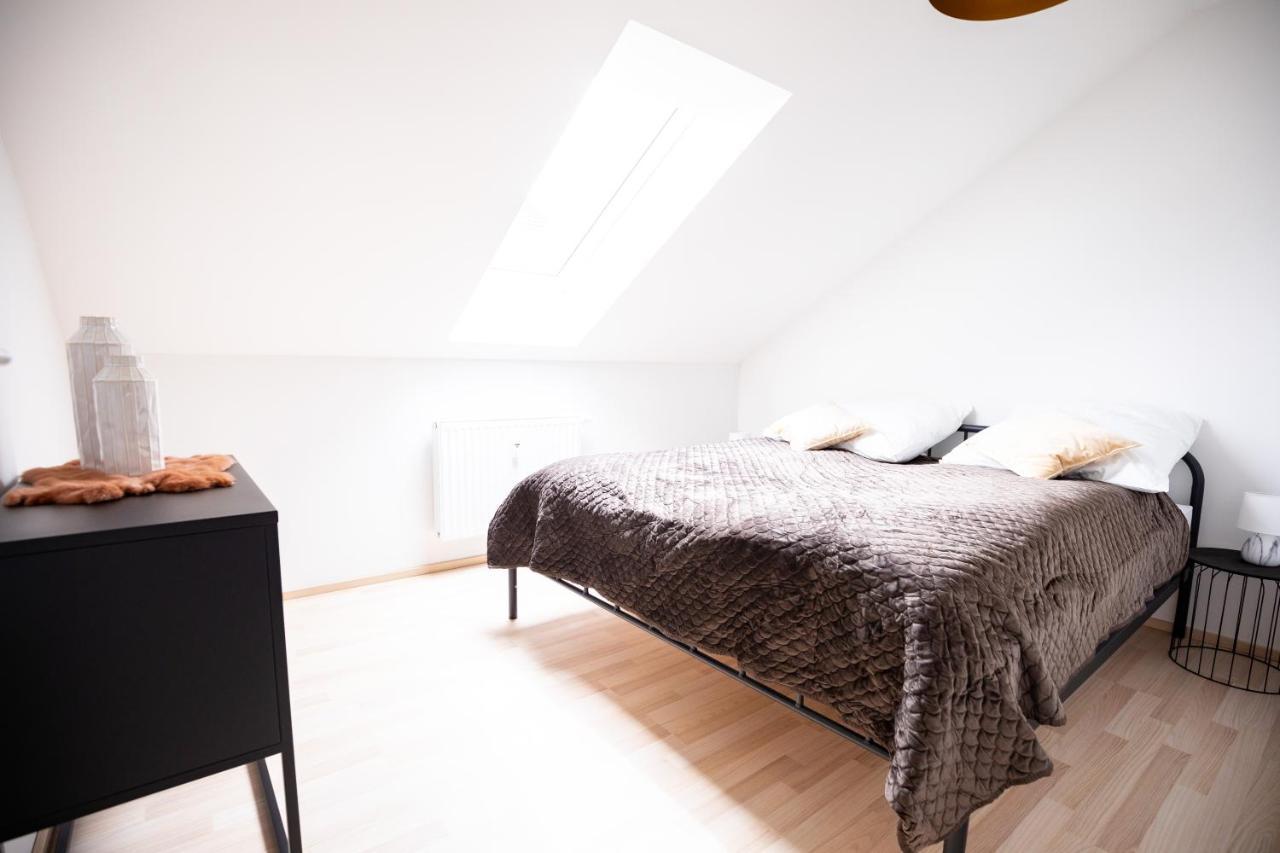 Design-Ferienwohnung In Kelberg Am Nuerburgring: Platz Fuer 6, Kueche, Wifi, Netflix Esterno foto