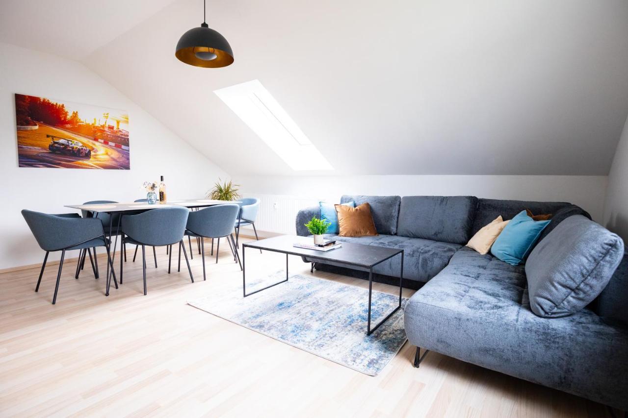Design-Ferienwohnung In Kelberg Am Nuerburgring: Platz Fuer 6, Kueche, Wifi, Netflix Esterno foto